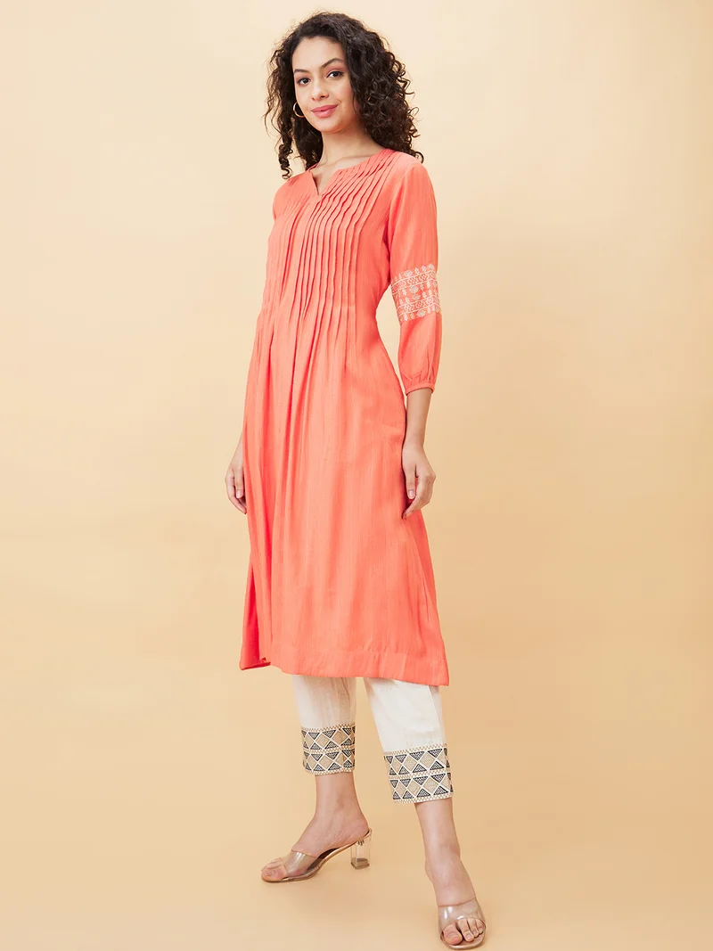 globus Globus Women Pleated Round Neck Puff Sleeve A-Line Kurta