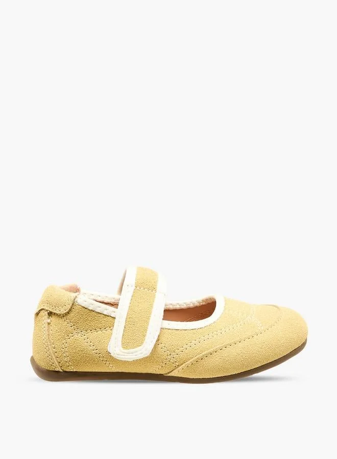 جونيورز Girls Hook & Loop School Mary Jane Shoes