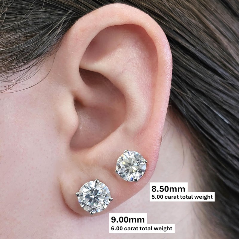 Central Diamond Center مركز الماس المركزي أقراط دراسات CZ من الذهب الصلب عيار 14 قيراط وفضة استرلينية 4 مخالب - مطلية بالبلاتين - 9.00 مم - 6.00 قيراط - Image 3
