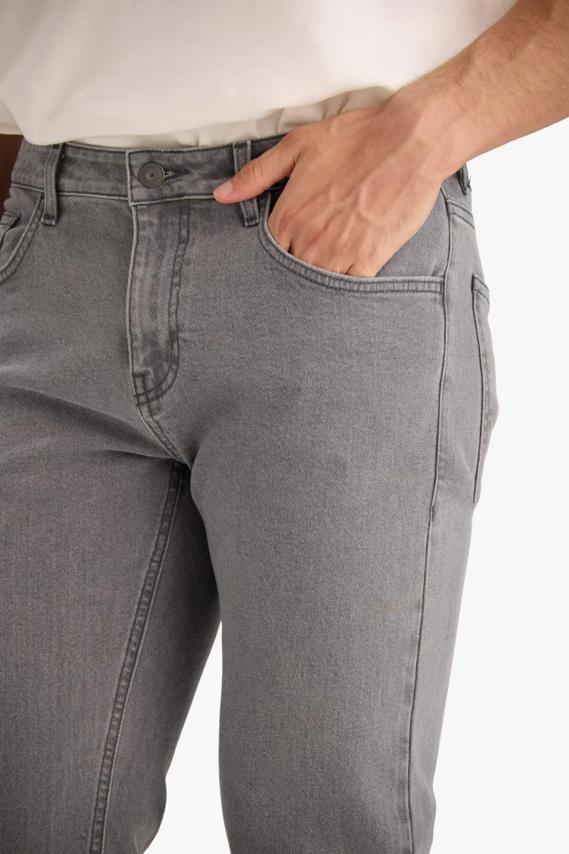 Defacto  Sergio Regular Fit Jeans for Men | Best Price UAE