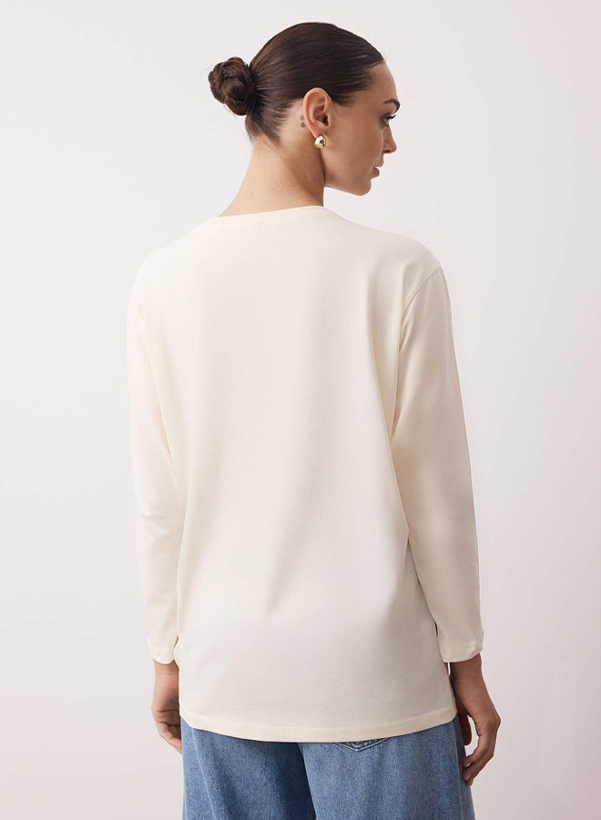 trendyol Ecru Oversize Single Jersey Fabric Embroidery Detailed Plain Knitted Tunic - Image 4