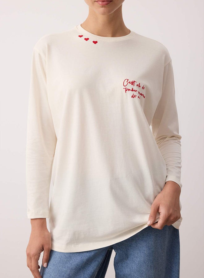 trendyol Ecru Oversize Single Jersey Fabric Embroidery Detailed Plain Knitted Tunic - Image 3