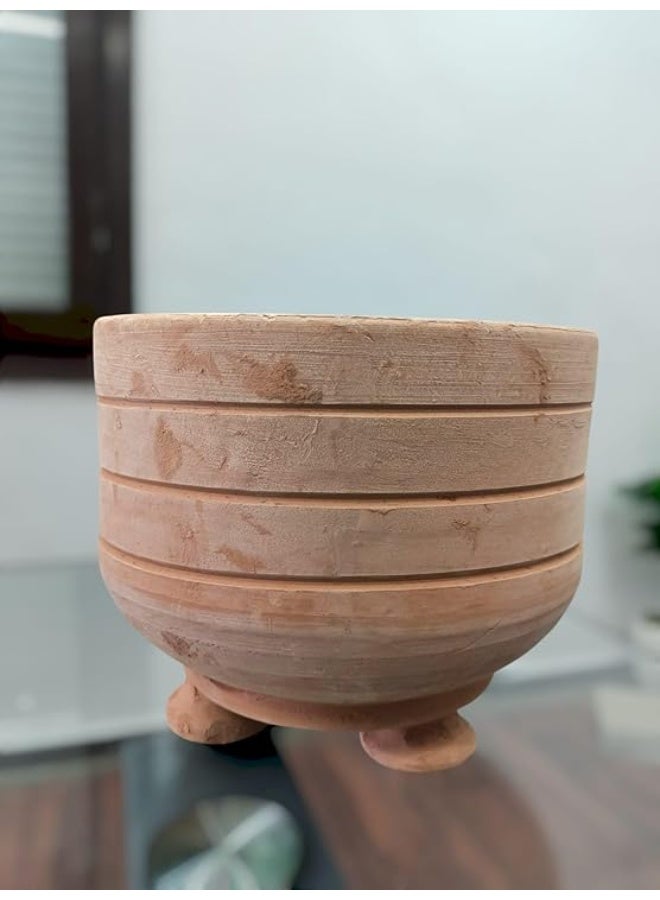 Terracotta Planter with Legs - Image 1