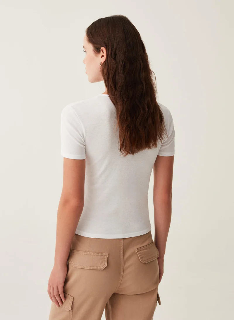 او في اس T-Shirt With V Neck And Knot
