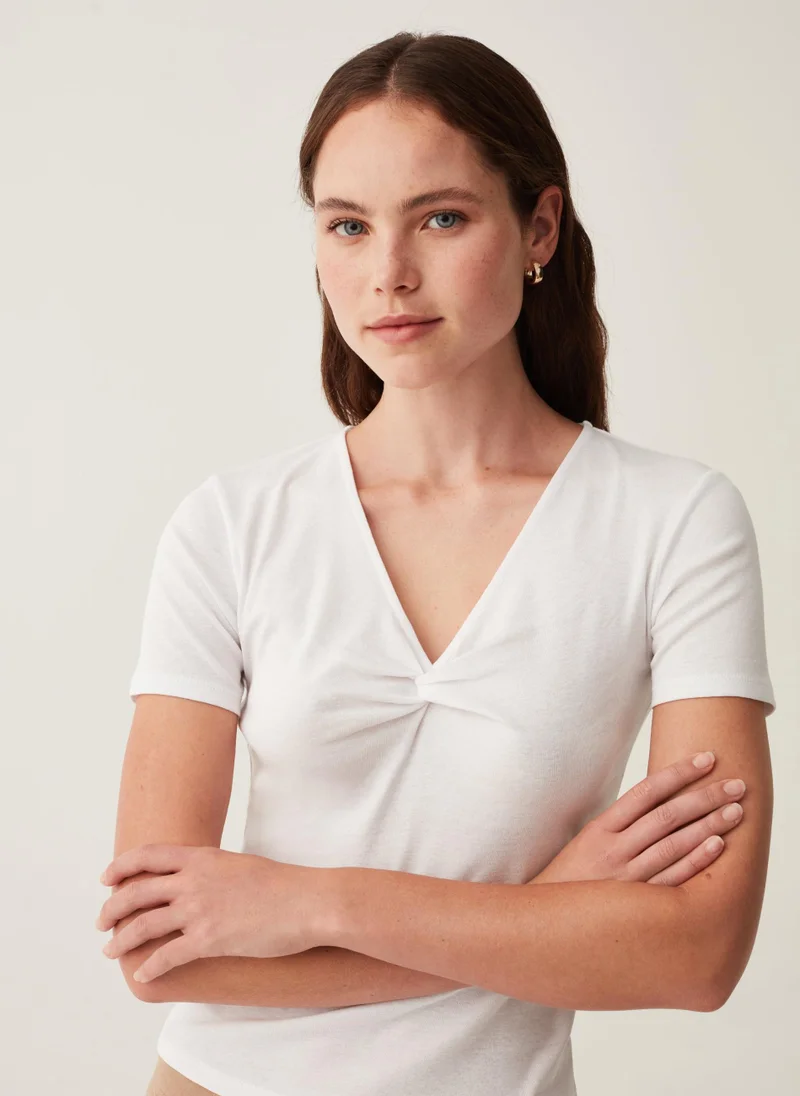او في اس T-Shirt With V Neck And Knot