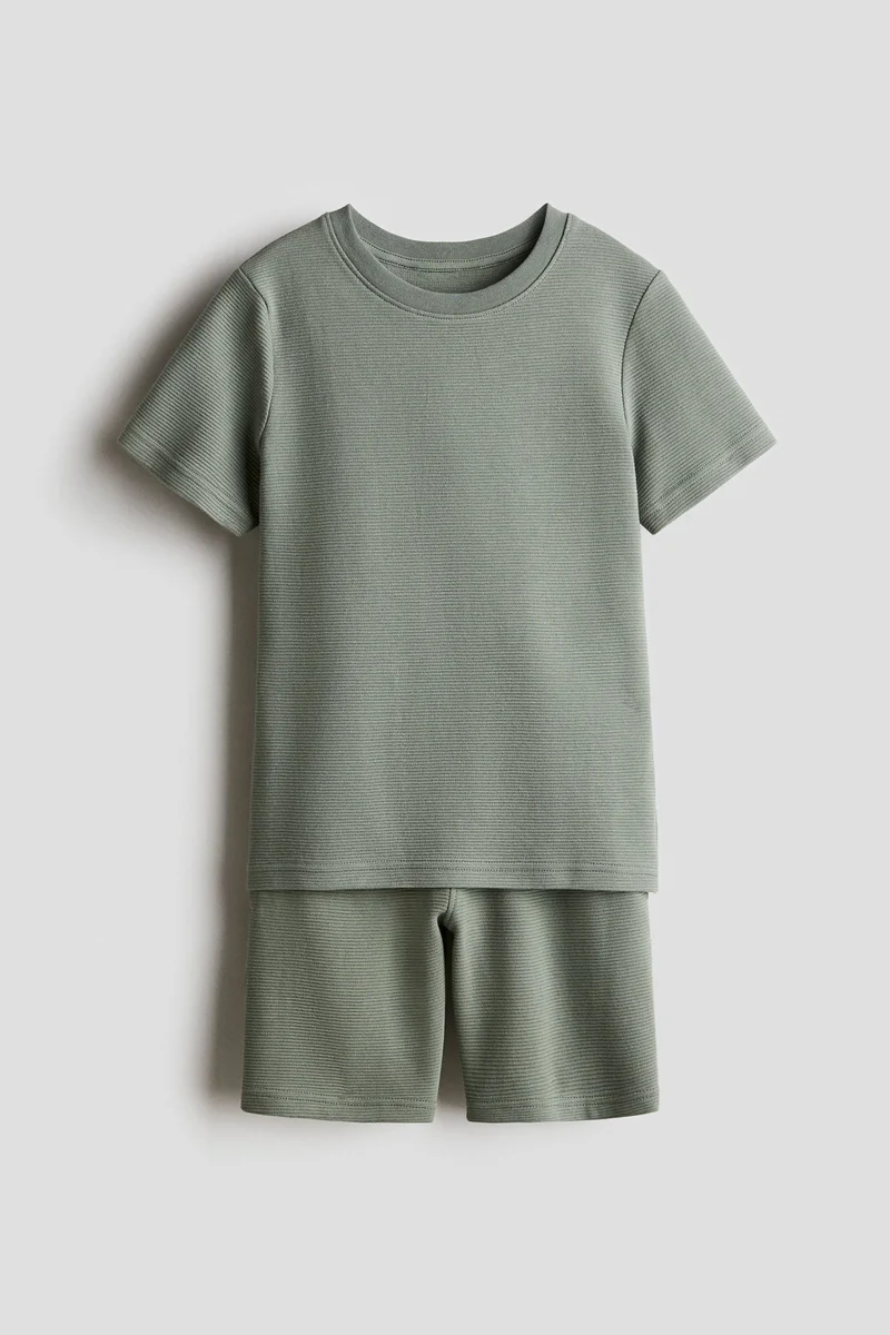 H&M 2-piece T-shirt and shorts set