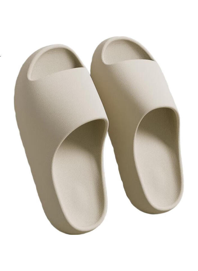 Scarecrow Coconut Slippers Unisex Indoor Outdoor Oversized Summer Couple Slippers White 36-37 - Image 1