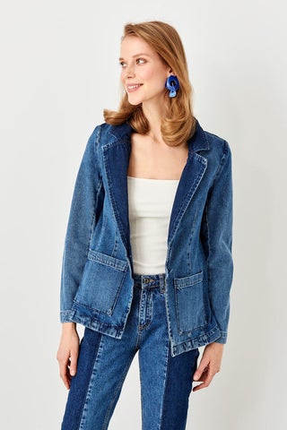 Pocket Detail Denim Jacket - pzsku/Z3EB71CD9220853EE390FZ/45/_/1743940865/7367209d-dcc2-4ebc-8f7b-1e96c4e4000c