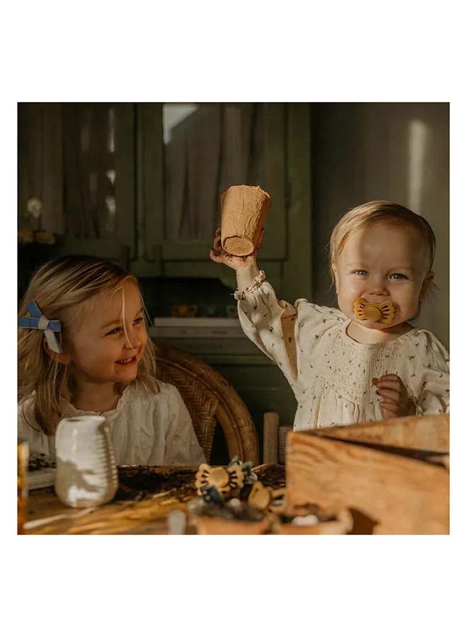 FRIGG Lucky Symmetrical Silicone Baby Pacifier 6-18M 1-Pack Honey Gold - Size 2 - Image 4