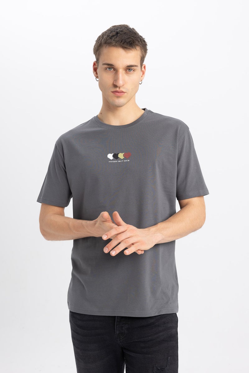 Man Regular Fit Crew Neck Printed T-Shirt