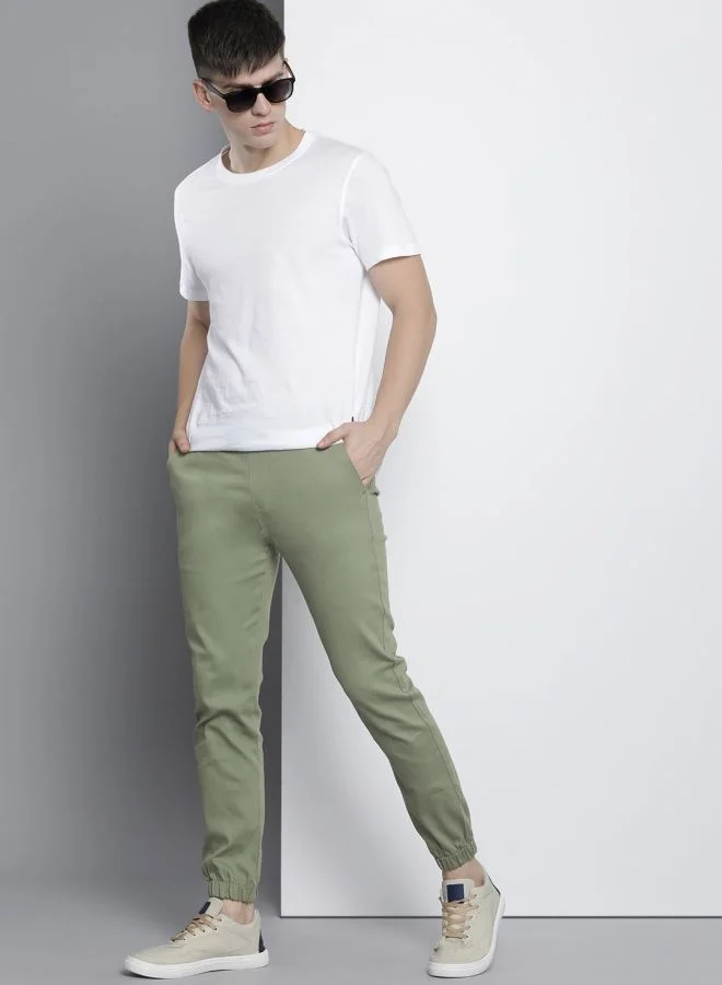 The Indian Garage Co Men Slim Fit Solid Mid-Rise Stretchable Chino Joggers