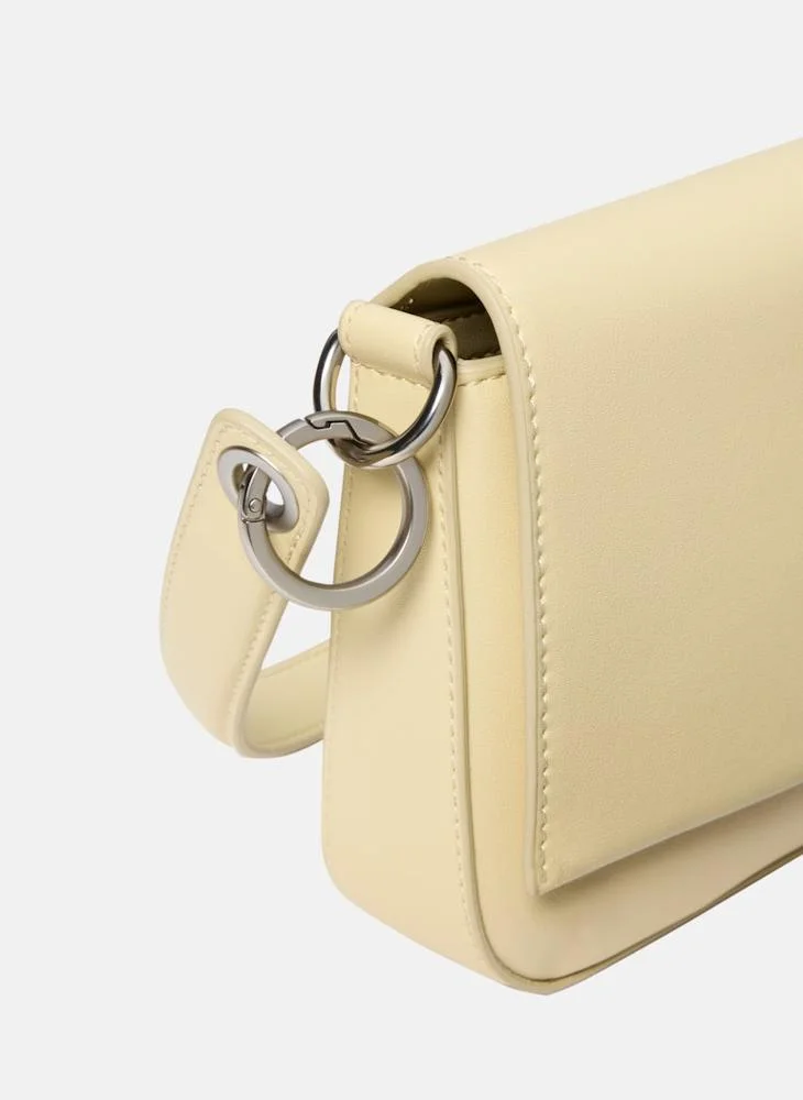 Calvin Klein Jeans Logo Detailed Shoulder Bag