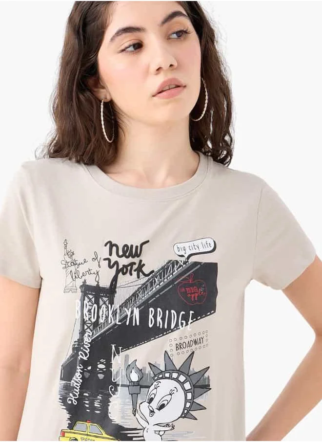 اس بي كاركترز Tweety Print T-shirt with Crew Neck and Short Sleeves