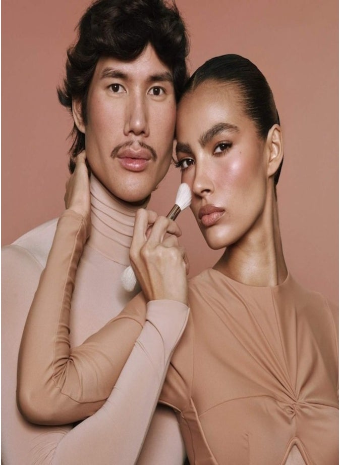 Patrick Ta Dual-Ended Precision Blush Brush – Professional Angled & Tapered Face Brush for Perfect Blush Application - Image 5