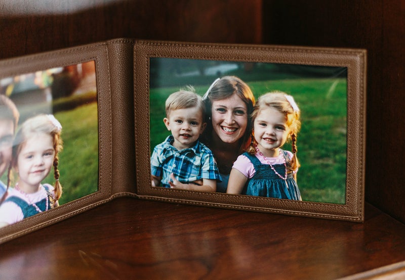 Karandu Double 5x7 Landscape Leather Picture Frame - Cognac - Image 2