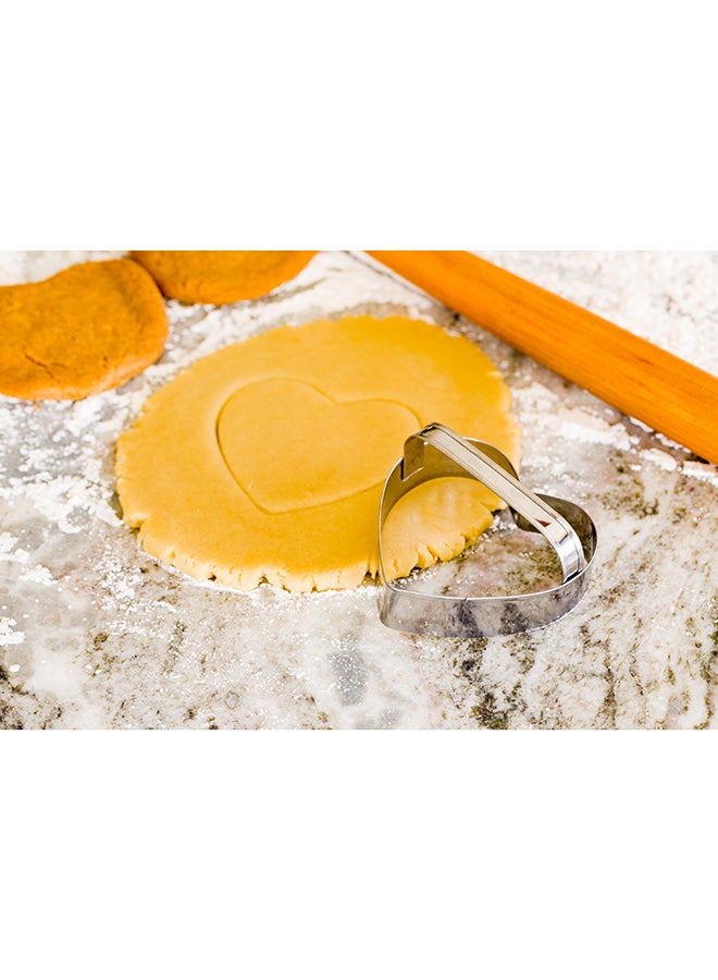 Restaurantware Pastry Tek 3.7 Inch x 3.2 Inch Heart Cookie Cutter, 1 With Handle Heart Shaped Cookie Cutter - Medium, Heavy-Duty, Metal Cookie Cutter Heart, For Holidays, Weddings, Or Engagements, - Image 5