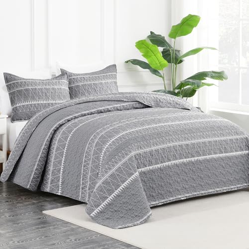 Andency California King Quilt Set (112x104 Inch), 3 Pieces (1 Grey Boho Printed Quilt and 2 Pillowcases), Bohemian Summer Lightweight Reversible Microfiber Bedspread Coverlet Sets - Image 2