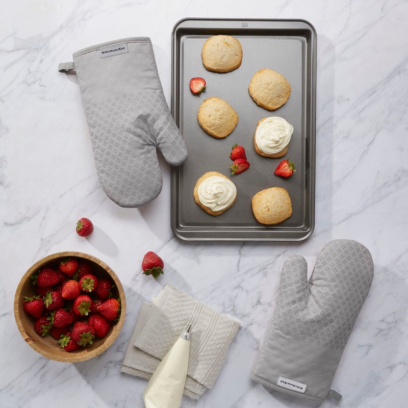 KitchenAid KitchenAid Asteroid Oven Mitt Set, 7"x12.5", Grey, 2 Piece  - Image 2