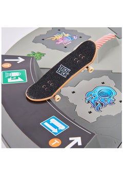 Tech Deck Shredline 360 Spinning Fingerboarding Action Playset  - Image 5