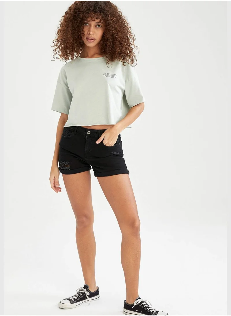 ديفاكتو Woman Knitted Loose Fit Crew Neck Short Sleeve T-Shirt