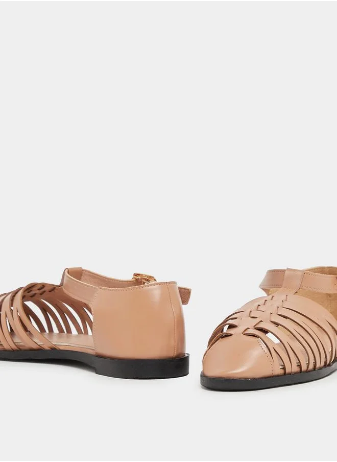 Styli Strappy Flat Closed Toe Sandals
