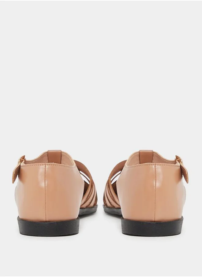 Styli Strappy Flat Closed Toe Sandals