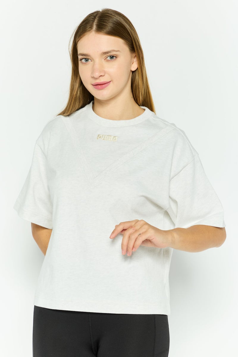 PUMA تي شيرتات تدريب قصيرة الأكمام للنساء، رمادي مائل إلى البياض - Image 1