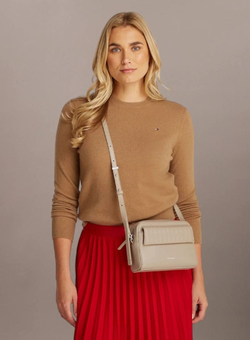 CALVIN KLEIN Quilted Crossbody Camera Bag - Image 5
