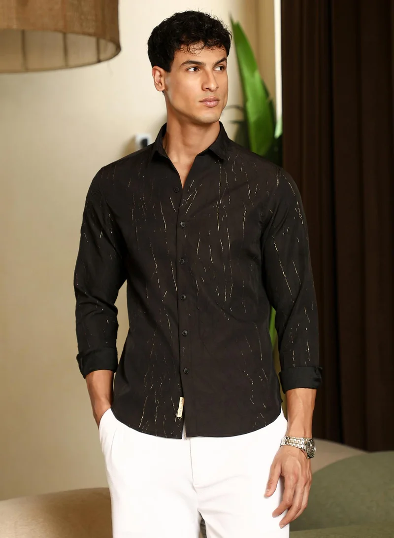 Campus Sutra Men Metallic-Crushed Textured Shirt | Spread Collar , Long Cuffed Sleeves | Button Closure Curved Hem | Abstract Print Textured | Woven Fabric For Party & Evening Wear | Onyx Black