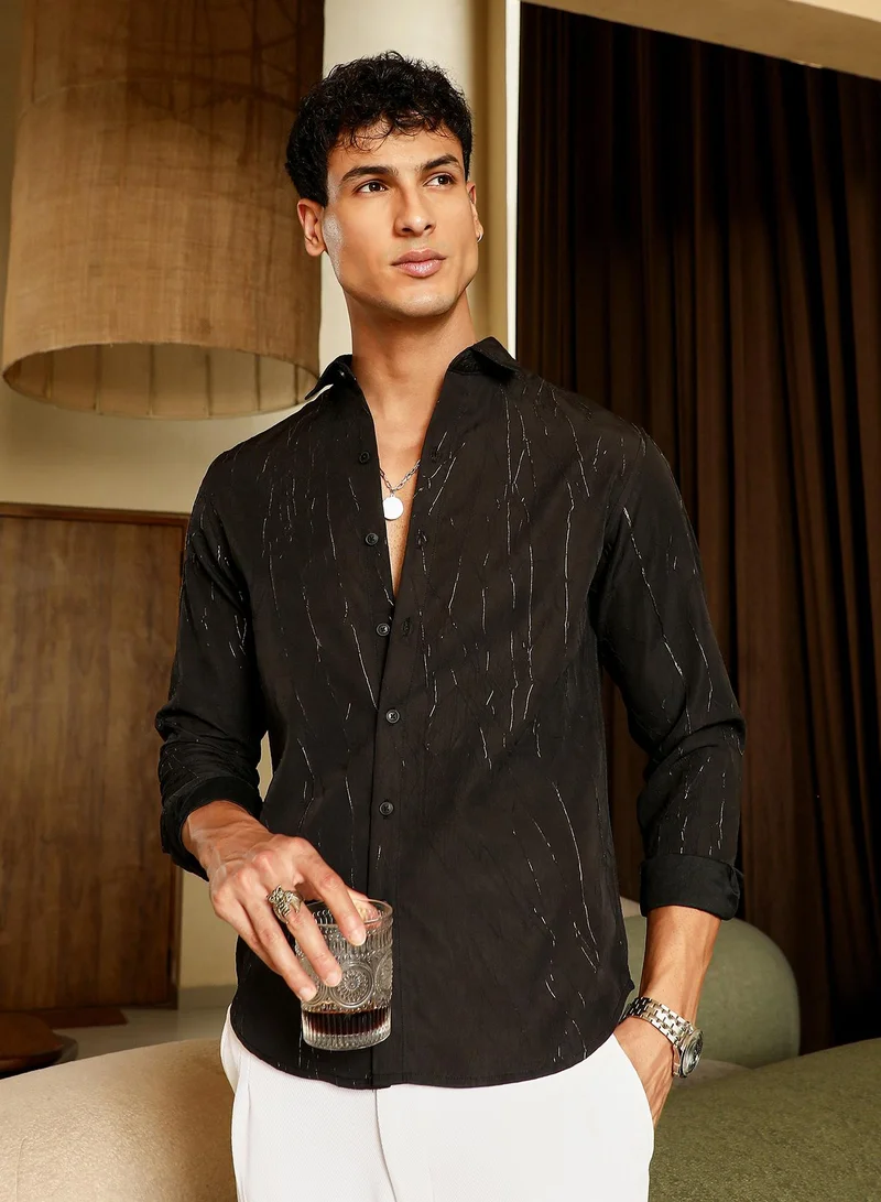 Campus Sutra Men Metallic-Crushed Textured Shirt | Spread Collar , Long Cuffed Sleeves | Button Closure Curved Hem | Abstract Print Textured | Woven Fabric For Party & Evening Wear | Onyx Black