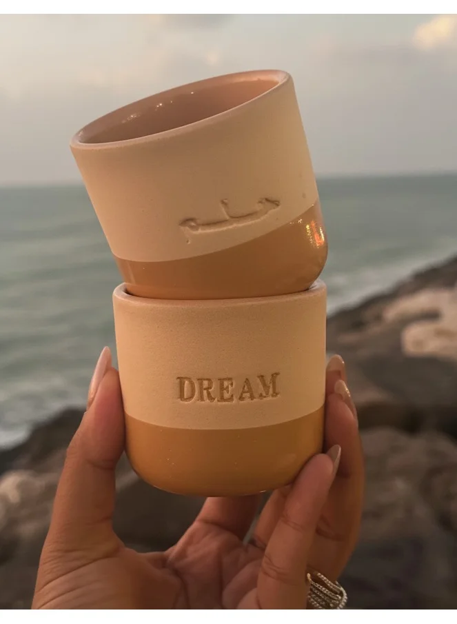 تحفة لوكس كوب خزفي مصنوع يدويًا – «Dream» (باللغتين الإنجليزية والعربية) – 175 مل