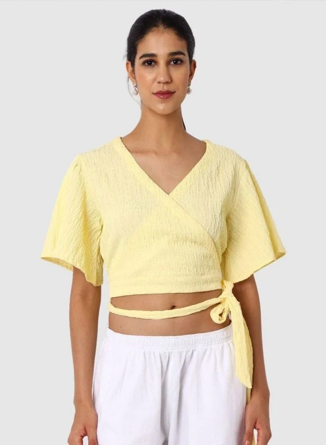 مرفوعة Women Regular Fit Textured V-Neck Short Sleeve Wrap Top