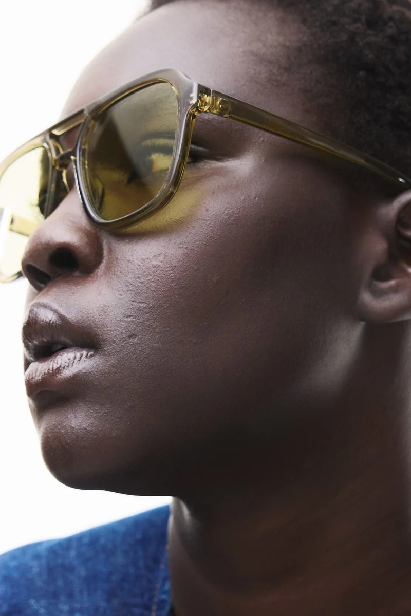 اتش اند ام نظارات شمسية