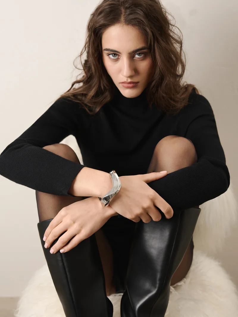 Lichi  Curved round bracelet for Women | Best Price UAE