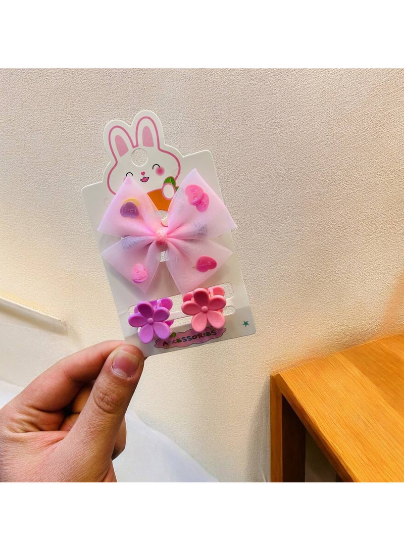 Generic Bow Clip Set and Flower Hairpins – A delicate feminine touch, featuring a soft bow adorned with cute hearts, paired with two flower-shaped clips in beautiful colors. Perfect for adding an innocent and beautiful charm to your little one’s hair, offering a stylish and attractive look! 🌸✨