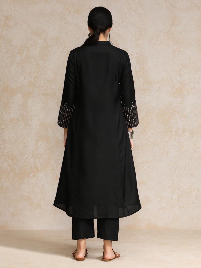 Varanga Black Mandarin Witn V Neck Anarkali Front Slit Detailing With Trouser - Image 4