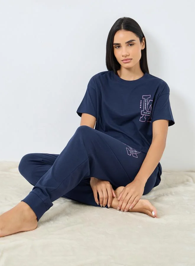Styli Styli LA Graphic Dropped Shoulder T-Shirt and Pyjama Set