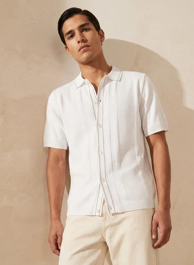 Iconic Iconic Regular Fit Collared Textured Short Sleeves Shirt