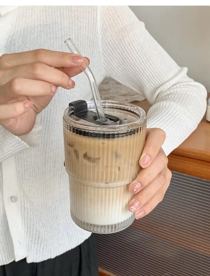 WEZOSHINET 450ml Drink Coffee Glass Cup with Lid and Straw Transparent Bubble Tea Cup Juice Glass Milk Mocha Cup Breakfast Mug Pack of 1 - Image 1