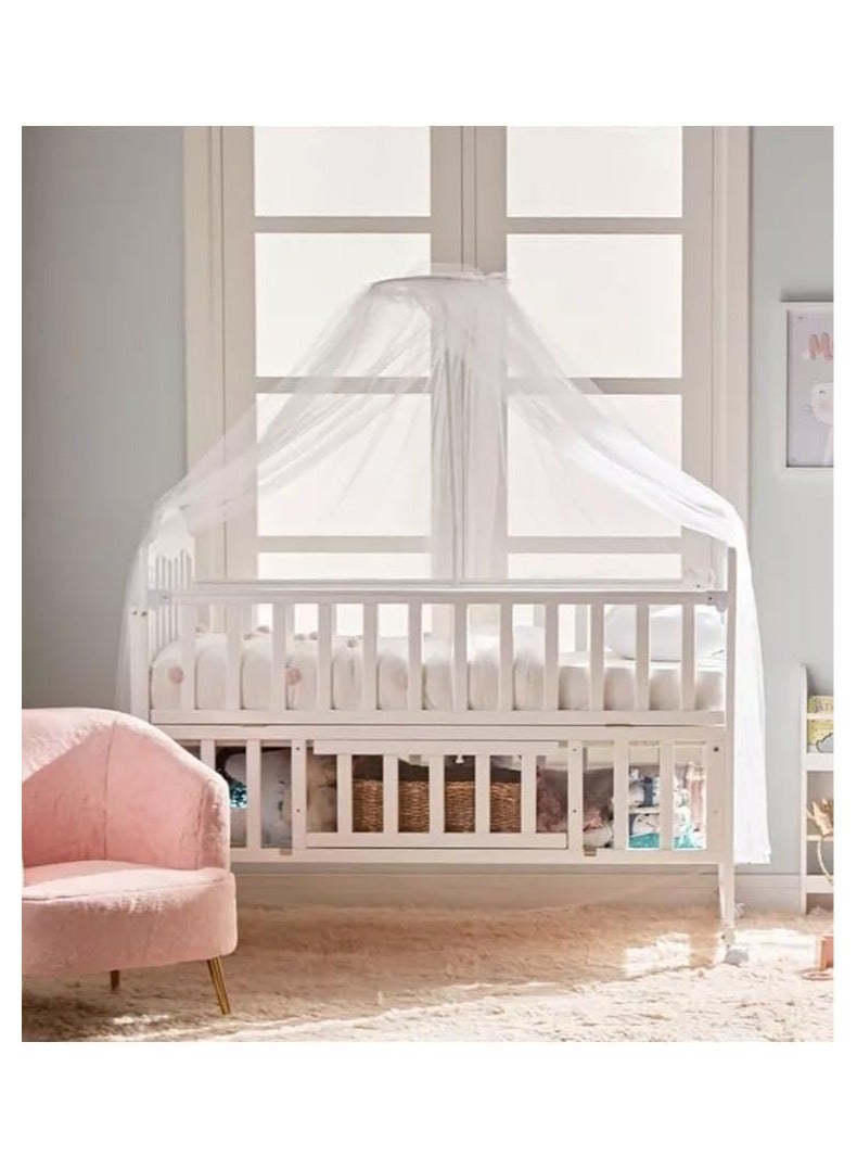 أورز سرير أطفال خشبي بتصميم أنيق بعجلات مع ناموسية خشب عالي الجودة لعمر 0-6  سنوات 120x60سم - Image 1