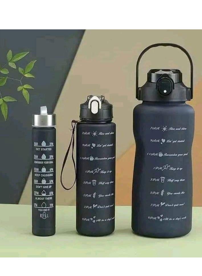 مجموعة زجاجات مياه رياضية من 3 قطع باحجام مختلفة، 3 عبوات (2 لتر + 900 مل + 300 مل)، مانعة للتسرب، خالية من BPA، زجاجة رياضية بلاستيكية محمولة للتخييم والدراجة والمدرسة - Image 4
