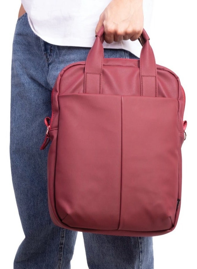 ايه ار سابلاي Ar Hybrid Bag من Arij Bags | شنطة متعددة الاستخدام للجنسين بخامة مقاومة للمياه، 3 طرق للحمل، جيب لابتوب وتابلت، مساحة واسعة للاستخدام اليومي والسفر (40 × 30 × 10 سم) (بورجندي) - Image 5