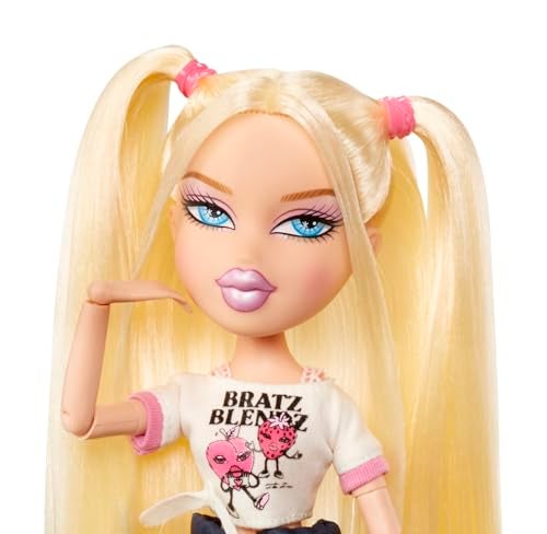 Bratz Stylin Cloe Fashion Doll with Customizable TShirt for You and Accessories - Image 5