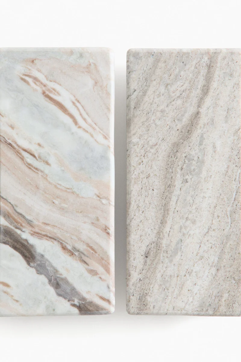 اتش اند ام رف حائط من الرخام