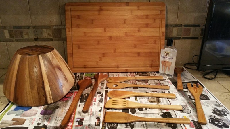 Howard Products Food Grade Mineral Oil for Wood Cutting Board - 12 oz, Pack of 1 - Image 3