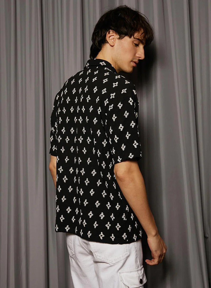Campus Sutra Men's Midnight Black Floral-Tactile Oversized Shirt
