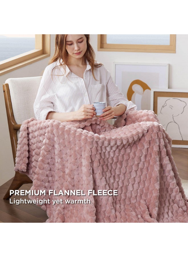Bedsure Bedsure Cozy Throw Blanket for Couch - Pink Soft Thorw Blankets for Women, Cute Small Fleece Blanket for Girls Gift, 50x60 Inches  - Image 2