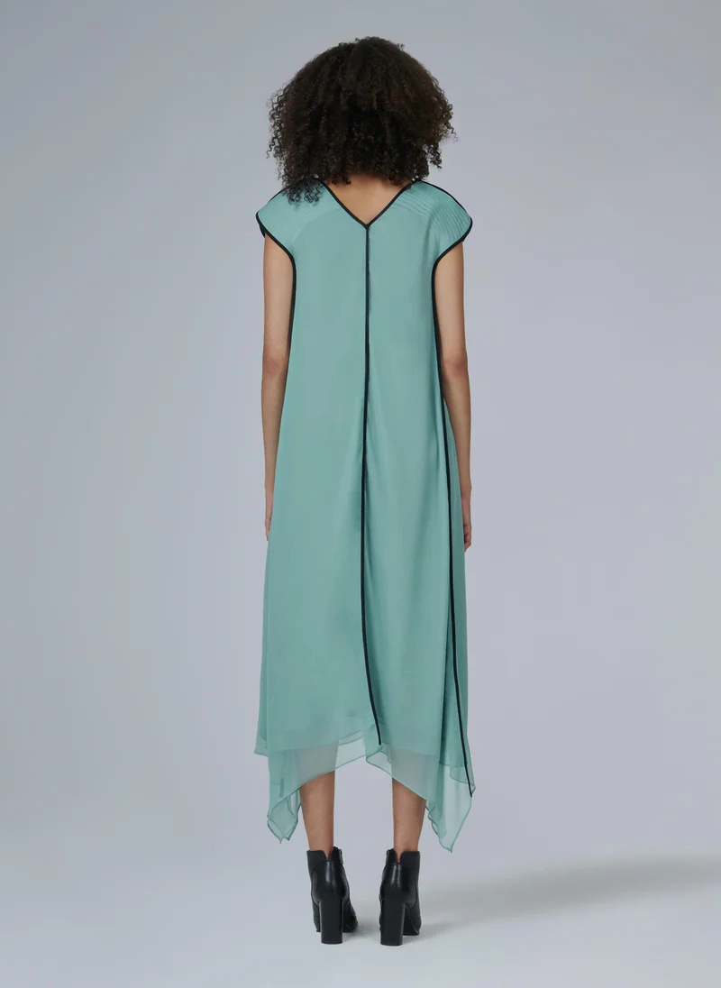 ليم Quilted Shoulder Dress