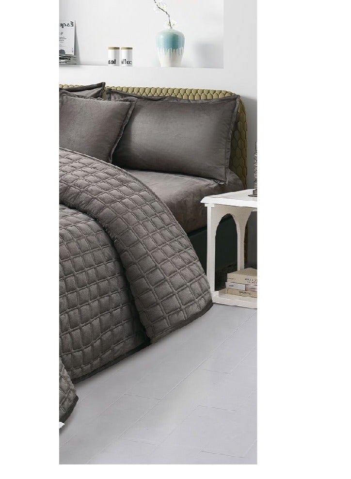 مينجلي طقم لحاف شتوي سادة نفرين مخمل ناعم نظام 6 قطع حشوه مضغوط مقاس اللحاف 250x230 سم - Image 4