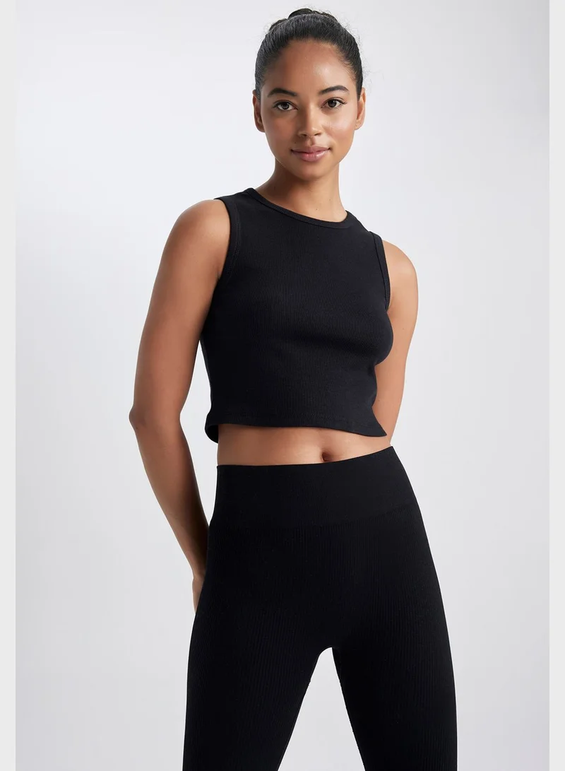 DeFacto Woman Sleeveless Cropped Fit Knitted Tank Top